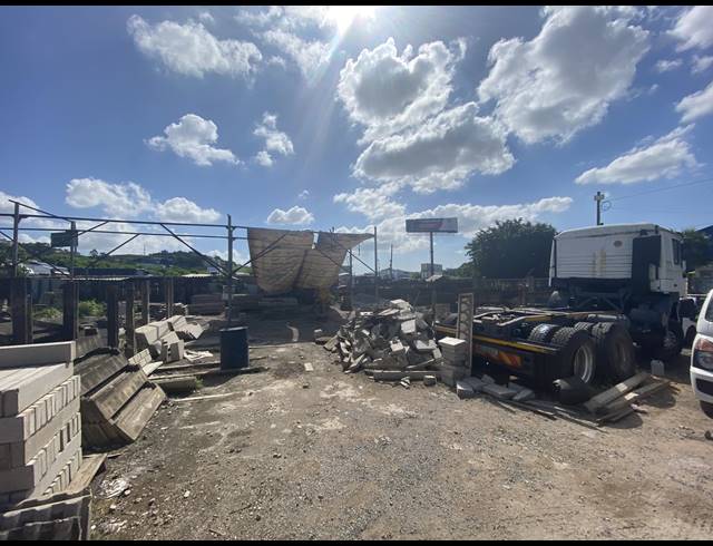 2,400M² INDUSTRIAL YARD TO LET IN SPRINGFIELD